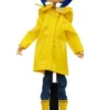 CORALINE: FIGURA ARTICULABLE CORALINE CON CHUBASQUERO Y BOTAS (18 CMS) [CAJA]