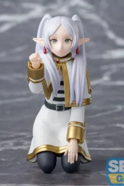 FRIEREN BEYOND JOURNEY'S END: ESTATUA FRIEREN POKING SOMETHING PERCHING 10 CM PVC [CAJA]