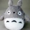 MI VECINO TOTORO: PELUCHE TOTORO GRIS (TAMAÑO MEDIANO 22 CMS DE ALTURA)