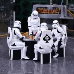 STAR WARS: DIORAMA STORMTROOPER POKER FACE (POLIRESINA) 18 CM [CAJA]