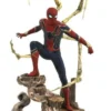 VENGADORES INFINITY WAR: ESTATUA IRON SPIDER-MAN GALLERY MARVEL MOVIE 23 CM [CAJA]